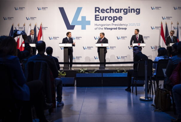 Orbán Viktor: Macronnal fontos kérdésekről tudunk nyíltan beszélni