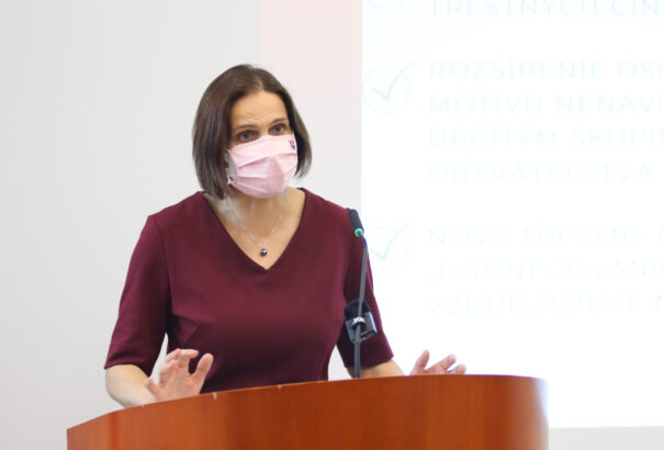 Kolíková javaslata a bűncselekmények közé sorolná az álhírterjesztést