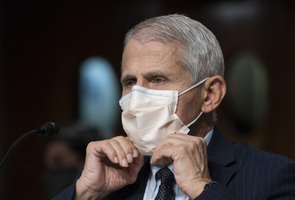 A Fox News műsorvezetője Mengeléhez hasonlította Faucit, az USA legismertebb járványügyi szakértőjét