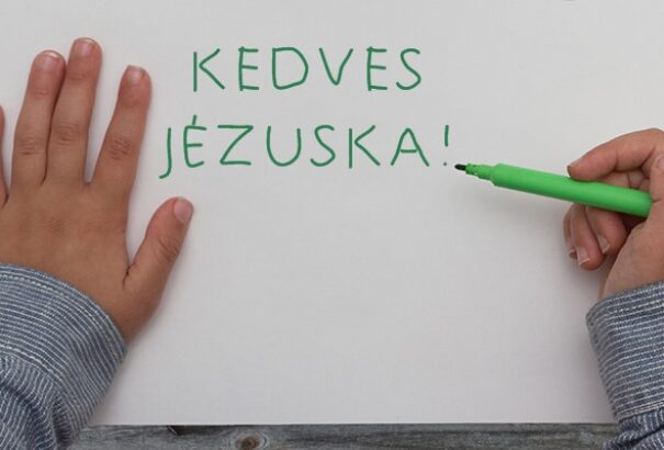 Még péntekig fel lehet adni a leveleket a Jézuskának