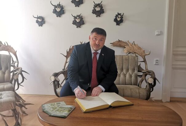 Felajánlotta lemondását a mezőgazdasági államtitkár