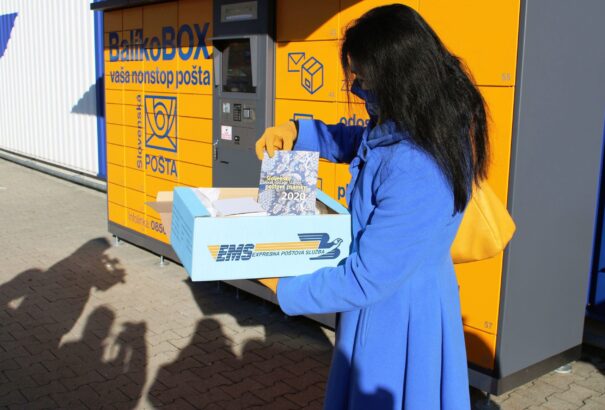 A posta figyelmeztet: Időben adjuk fel a karácsonyi képeslapokat, csomagokat, leveleket