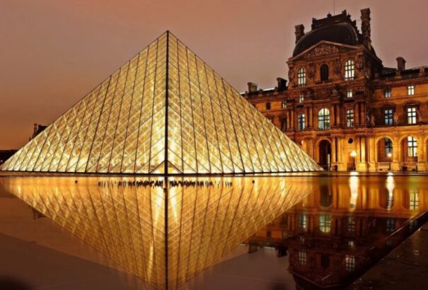 Franciaország több mint 332 ezer új fertőzöttet jelentett egyetlen nap alatt