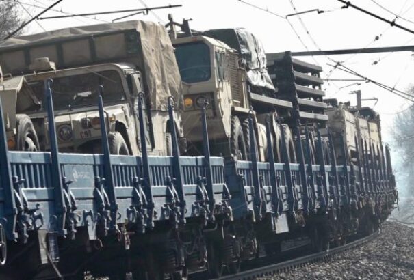 Jövő héten több nemzetközi katonai konvoj halad át Szlovákia területén