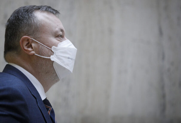 Krajniak szerint ezért mérhetetlenül igazságtalan a nyugdíjrendszer az anyákkal szemben