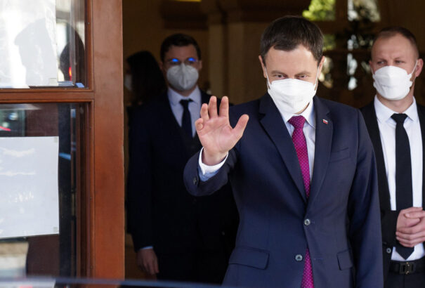 Heger: Az Omikron miatt egyelőre semmilyen háromhetes kényszerszünet nem lesz az iskolákban