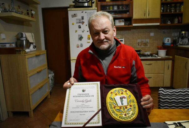 Rimaszombatba is jutott a Csemadok-díjakból – Cerovsky Gyula Közművelődési Díjat kapott