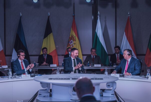 A Magyarország és Lengyelország melletti kiállásról, és az Európát fenyegető külső és belső támadásokról is szólt a madridi konzervatív csúcs