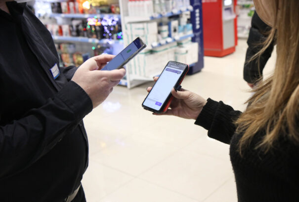 Az osztrák rendőrség a járványellenes óvintézkedések betartását fogja ellenőrizni a boltokban