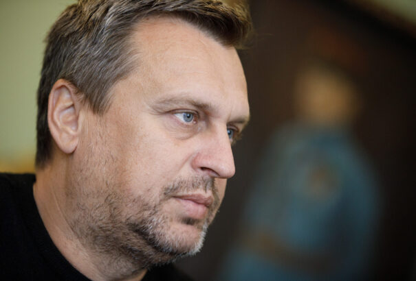 Az SNS bízik benne, hogy hétfőn megállapodnak a házelnöki posztról