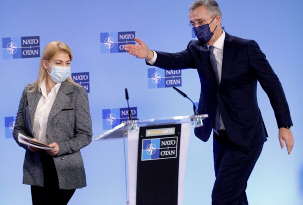 Megosztott a NATO Ukrajna ügyében, ezért Kijev hosszú időre az előszobában rekedhet