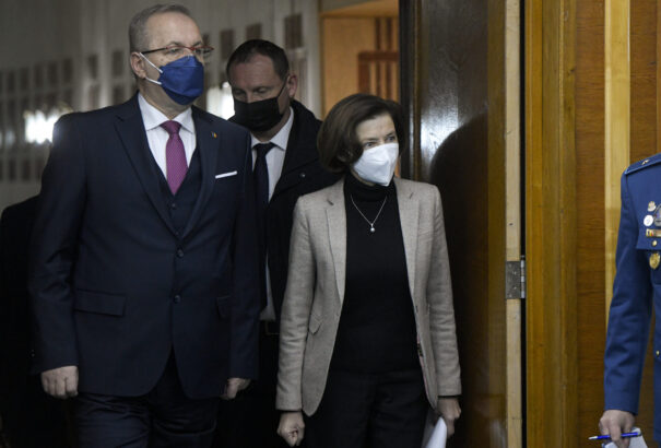 Az USA után a franciák is katonákat küldenek Kelet-Európába