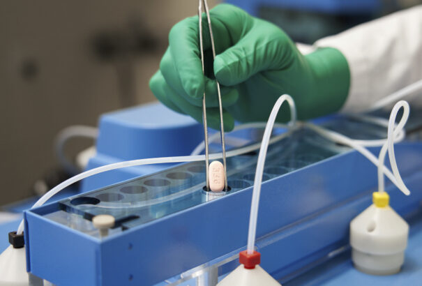 Az EMA jóváhagyta a Pfizer koronavírus elleni gyógyszerének regisztrációját