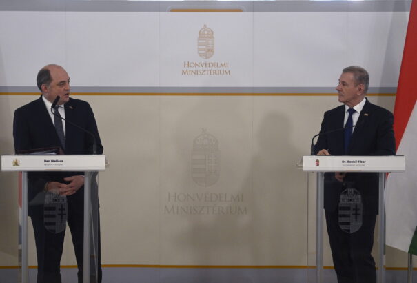 Benkő Tibor honvédelmi miniszter: Magyarország elkötelezett a NATO iránt