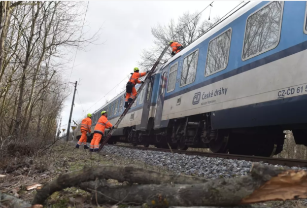 A Csehországban tomboló szélviharnak már megvan az első halálos áldozata