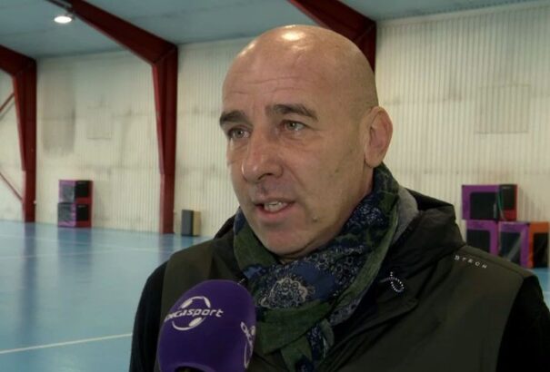 Éles József: Akit nyomaszt 20 ezer magyar szurkoló, adja le a címeres mezt