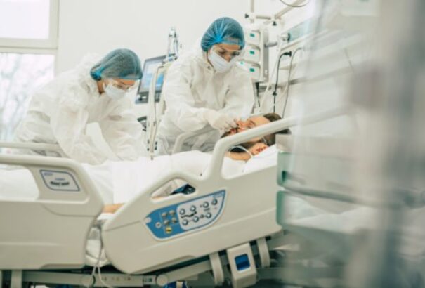 NCZI: A legtöbb kórházban kezelt covidos beteg 65 év feletti