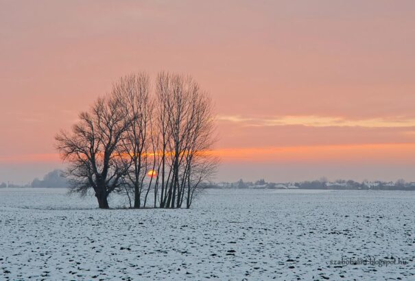 Hétfőn ismét előbújik a nap, de helyenként továbbra is gyenge havazás várható