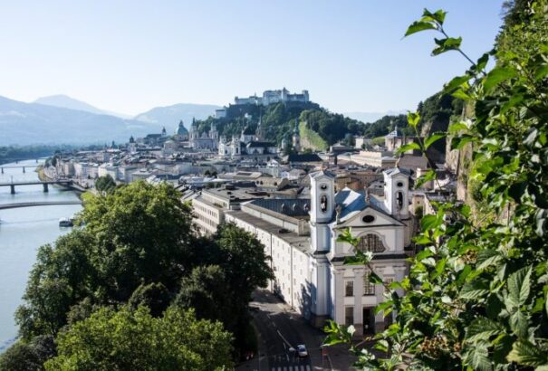 Ausztria feloldja a korlátozások egy részét