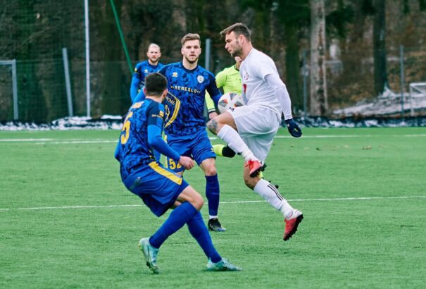 Két U19-es játékossal is profi szerződést írt alá a KFC, tovább zajlik a felkészülés