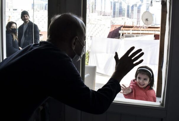 Egy török férfinek már 14 hónapja folyamatosan pozitív a koronavírus-tesztje