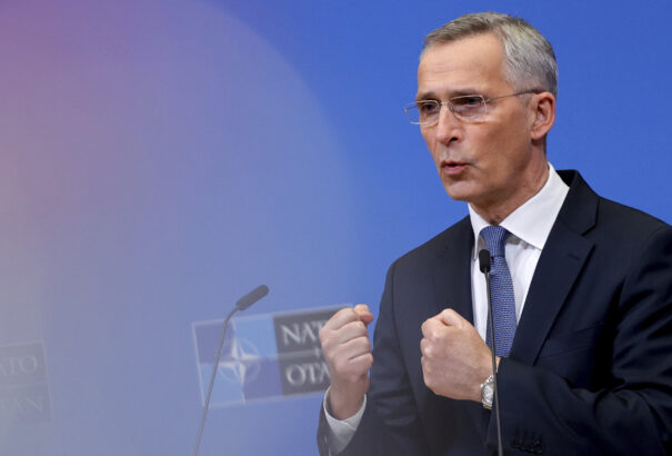 A NATO nem hiszi el ,,az orosz hazugságokat” ezért több katonát küld keleti határaira