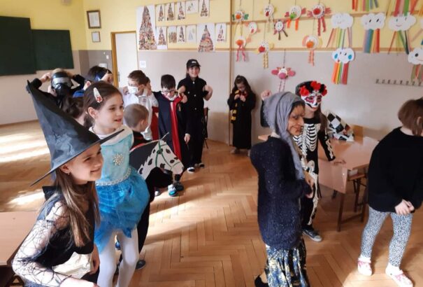 Farsangi körkép: Vidám percek a Dunaszerdahelyi járás alapiskoláiban, óvodáiban