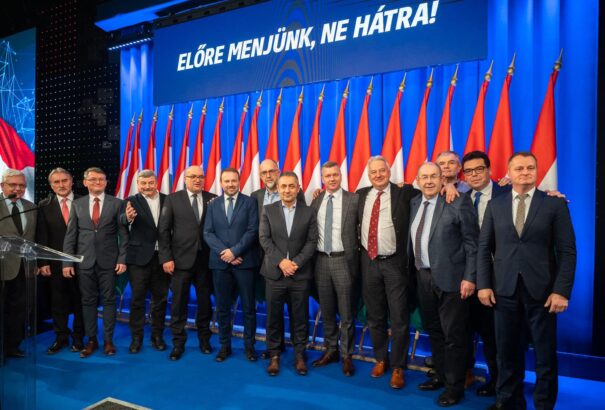 Az MKP platform is képviseltette magát Orbán Viktor évértékelőjén. Az Összefogás és a Most-Híd nem