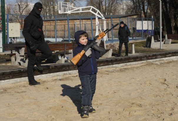 Órák vannak hátra a háborúig? Újabb megoldási javaslat hangzott el Ukrajna kapcsán – de talán már túl későn…