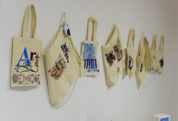 Színpompás élmény a téli napokon – Kiállítás a Csallóközi Népművelési Központban