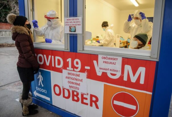 Akkor is tájékoztatnunk kell az orvost, ha pozitív lett a tesztünk vagy pozitív személlyel kerültünk kapcsolatba