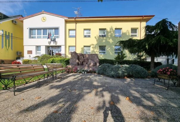 Bős város a fejlődés útján – beszélgetés Fenes Iván polgármesterrel