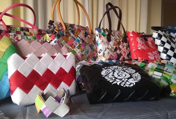 Szenzációs alkotások – papírból készült neszesszerek és retikülök