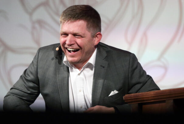 Median felmérés: Vezet a Smer, 3,5 százalék alatt a Szövetség