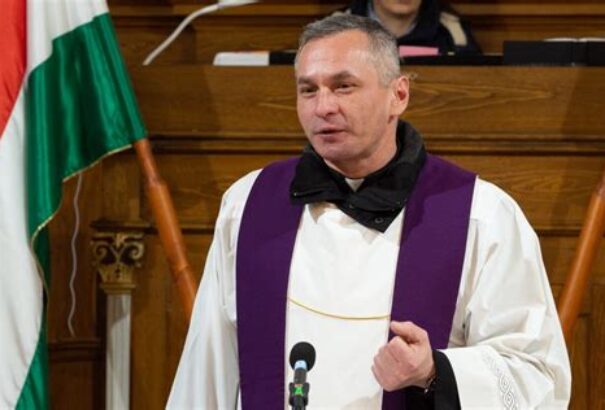 Az élet rögös útján Istennel – beszélgetés Myjavec Pál somorjai plébánossal