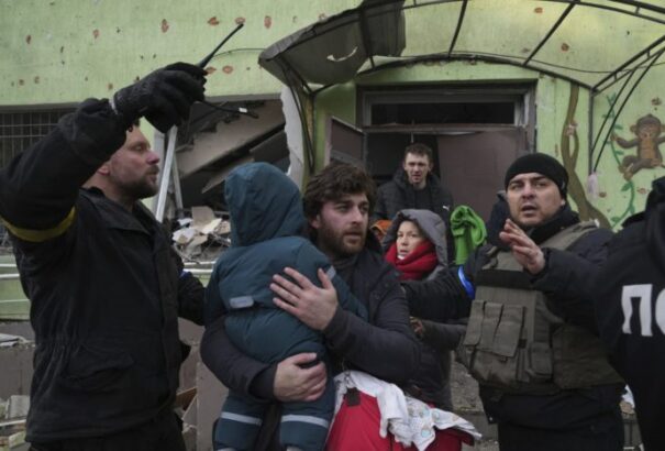 Borzasztó körülmények uralkodnak az ostromlott Mariupolban