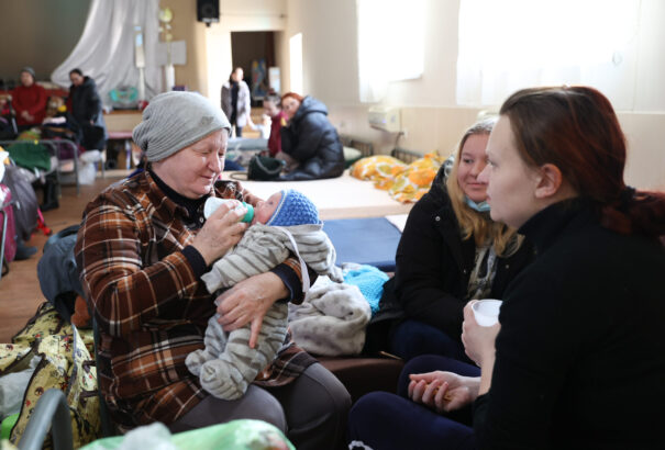 Éjszakánként hét eurós támogatást nyújt a kormány az Ukrajnából érkező menekültek elszállásolásáért