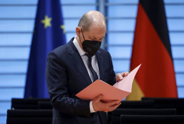 Putyin és Scholz a diplomáciai erőfeszítésekről egyeztetett