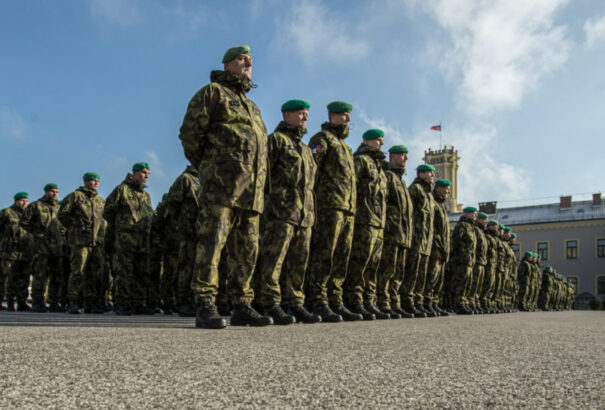 Ötven hivatásos katona érkezik Csehországból Szlovákiába