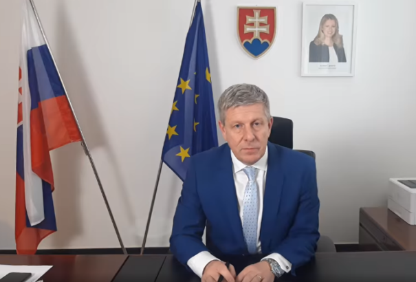 Lengvarský: Az ukrajnai menekülteket nem fogják tesztelni a hotspotokon