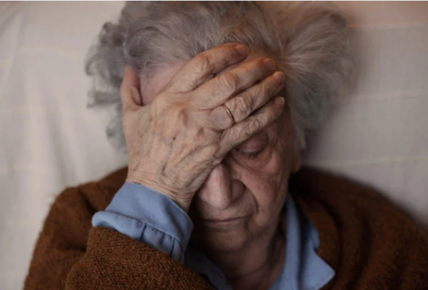 A csalók 60 ezer eurót érő értéktárgyaitól fosztottak meg egy nyugdíjas asszonyt