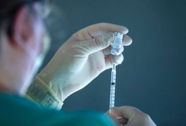 Csütörtöktől két szlovákiai kórházban kezdik meg az oltást a Novavax vakcinával