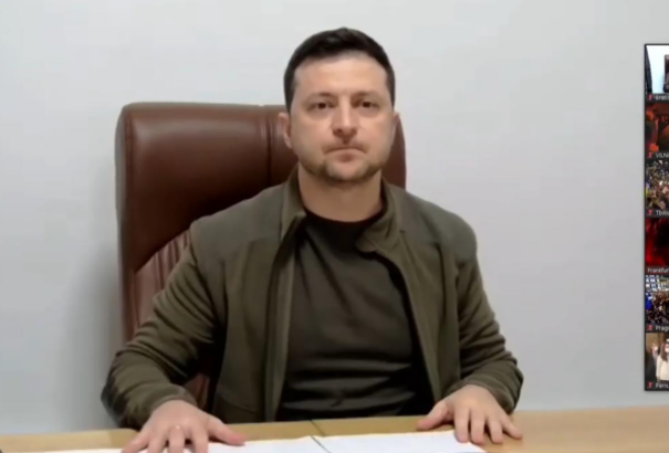 „Békét Ukrajnának“ tüntetés – Zelenszkij: Ha Ukrajna elesik, akkor egész Európa elesik