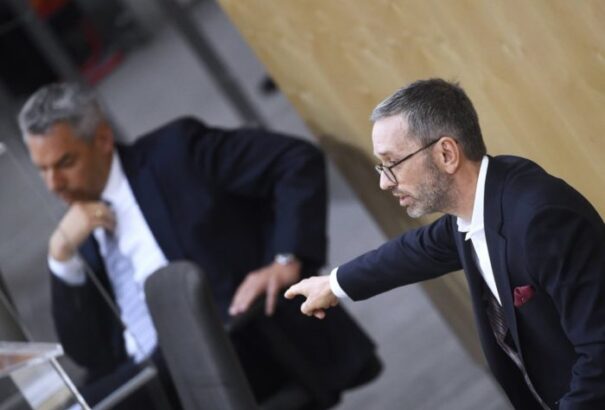 Nem kap meghívást Zelenszkij az osztrák parlamentbe