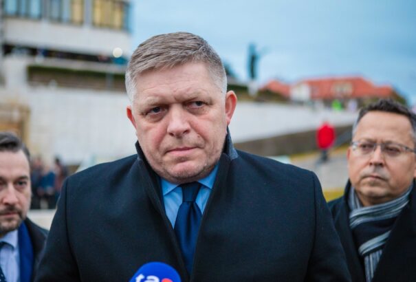 Benčík büntetőfeljelentést tett Fico ellen az S-300-asok kapcsán