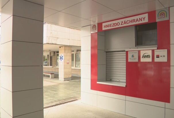 Borzalom! Nem működött a jelzőberendezés, halva találtak egy csecsemőt egy pozsonyi babamentő inkubátorban