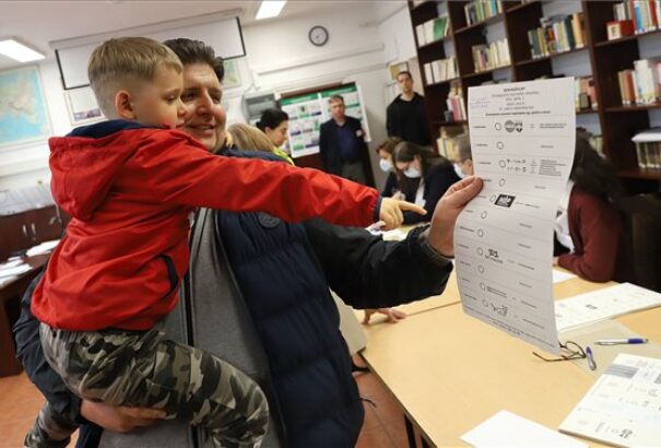 Magyarország választ: Egyelőre alacsonyabb a részvétel, mint négy éve