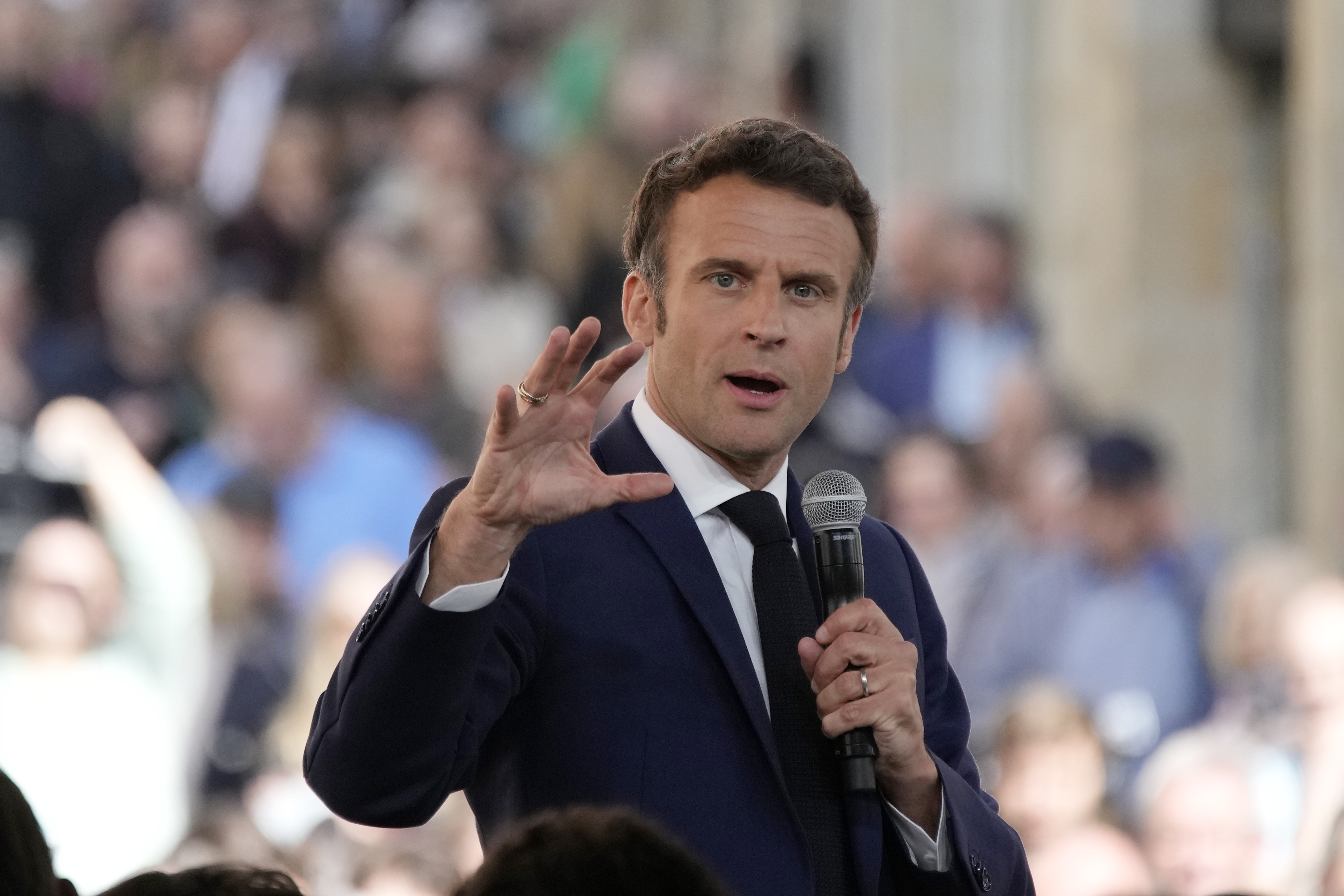 Macron: Franciaország páncéltörő rakétákkal támogatja Ukrajnát