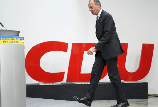 A CDU elnöke szerint Putyin nem áll meg, ha győz Ukrajnában