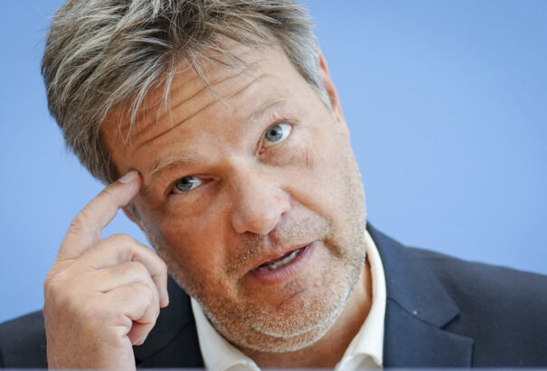 Német gazdasági miniszter: Németország nem fogja blokkolni az olajembargó bevezetését, de…